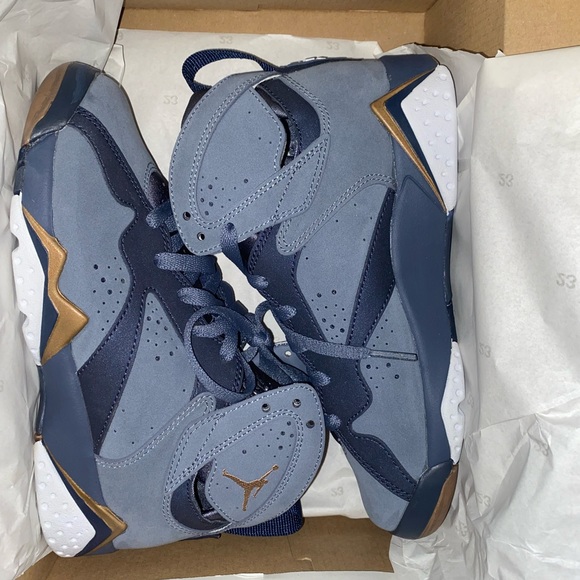 Jordan 7 size 4y - Picture 5 of 6